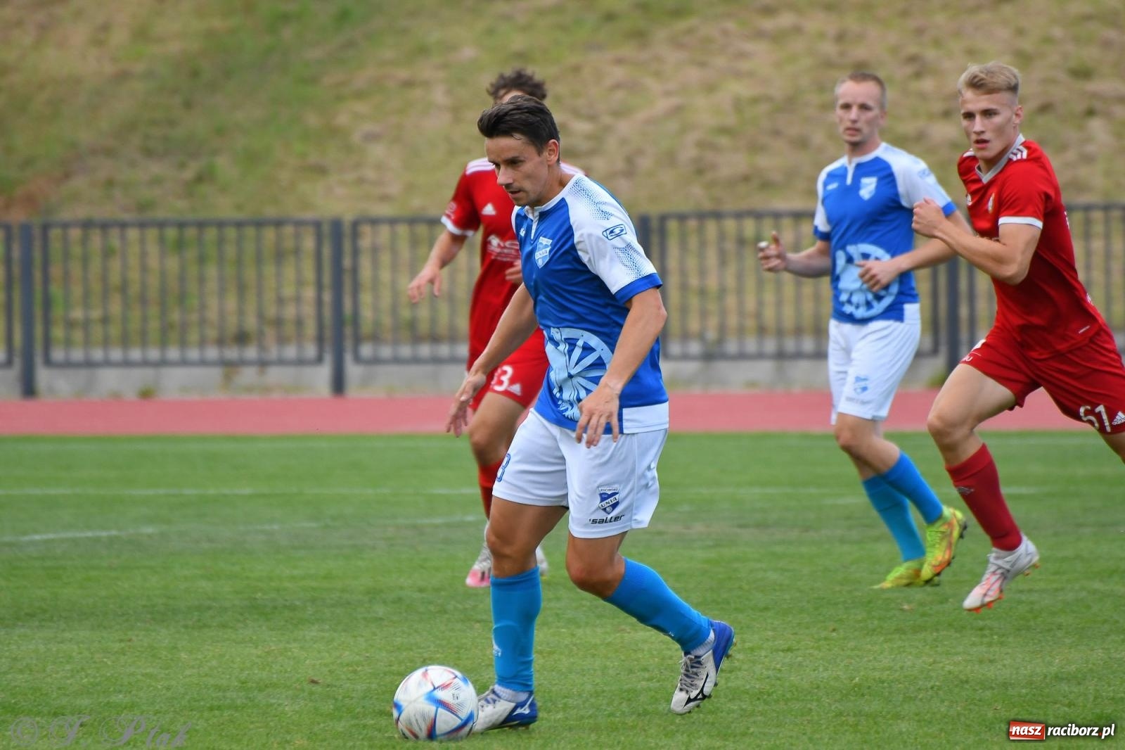 Zdjęcie w galerii na portalu naszraciborz.pl: Piłkarze FC Wrocław Academy napsuli krwi Unitom [FOTO] wiadomości z regionu