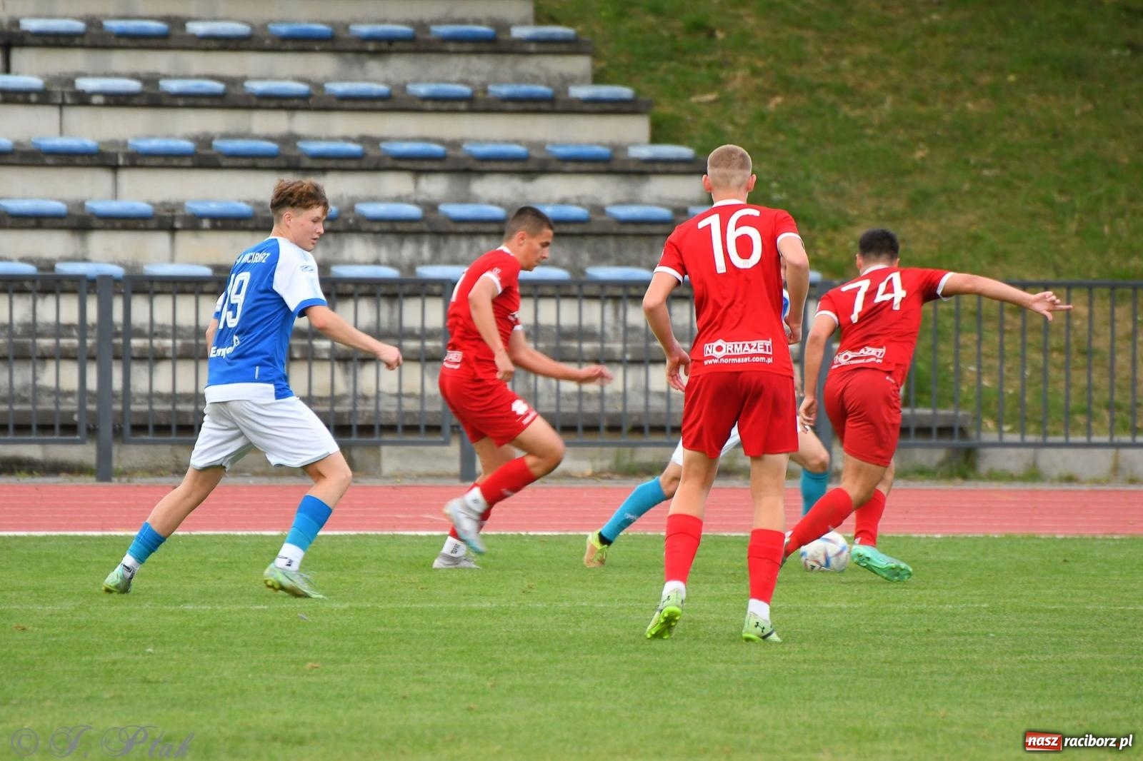 Zdjęcie w galerii na portalu naszraciborz.pl: Piłkarze FC Wrocław Academy napsuli krwi Unitom [FOTO] wiadomości z regionu