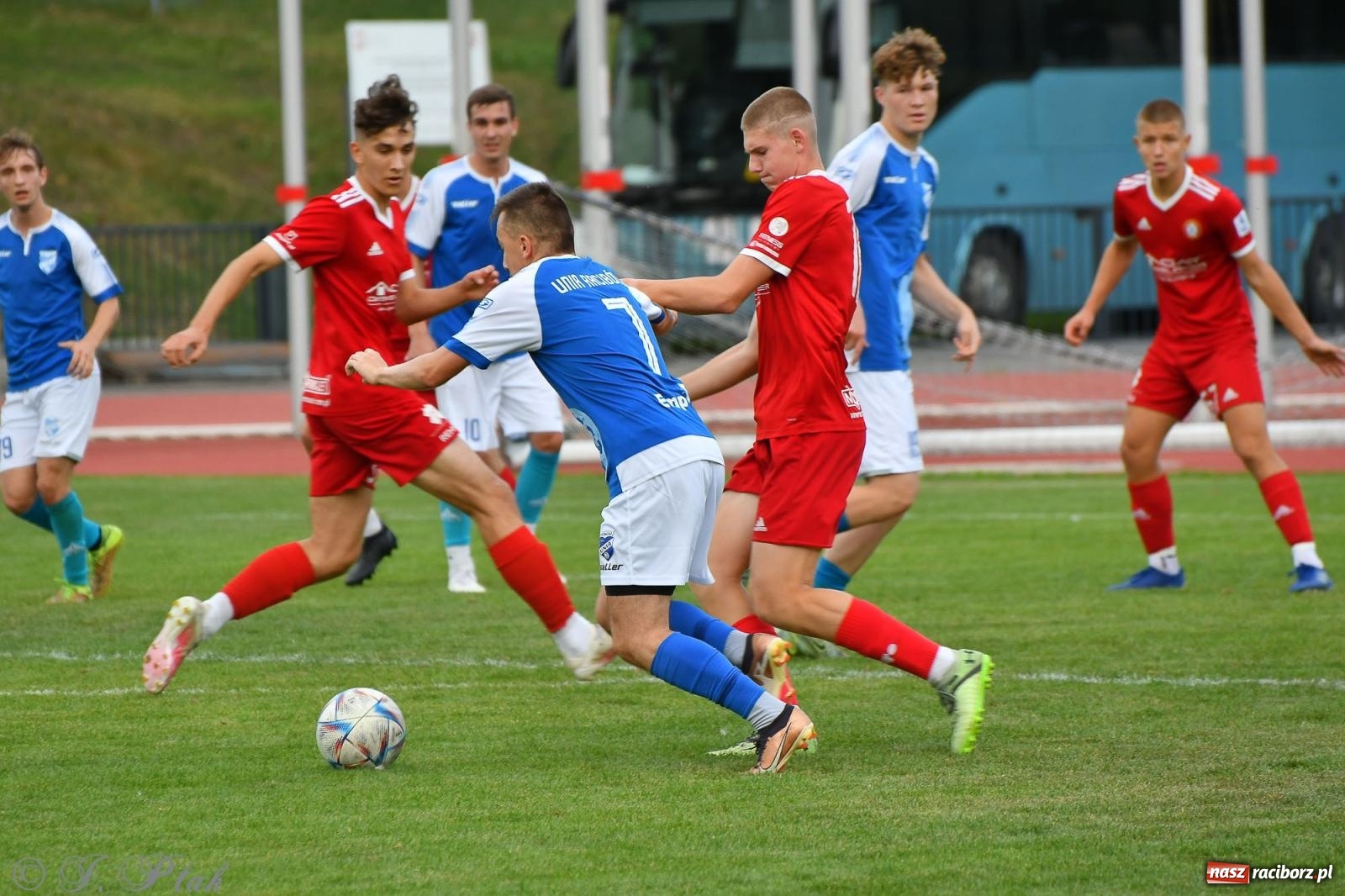 Zdjęcie w galerii na portalu naszraciborz.pl: Piłkarze FC Wrocław Academy napsuli krwi Unitom [FOTO] wiadomości z regionu