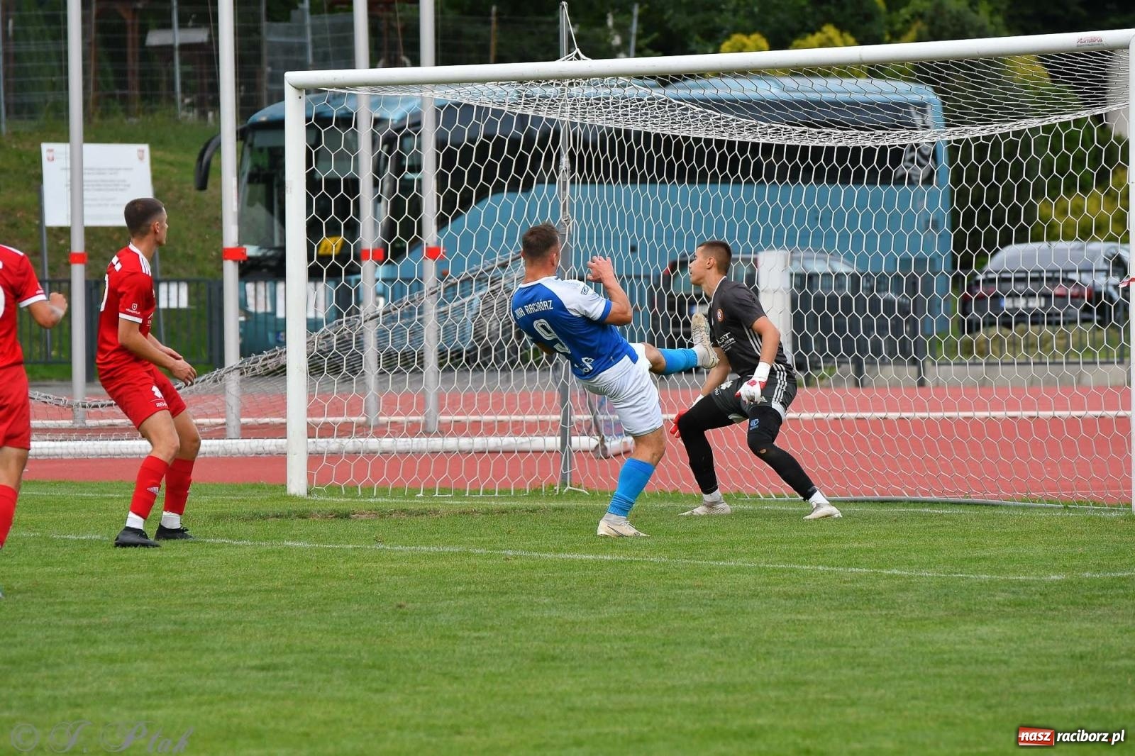 Zdjęcie w galerii na portalu naszraciborz.pl: Piłkarze FC Wrocław Academy napsuli krwi Unitom [FOTO] wiadomości z regionu