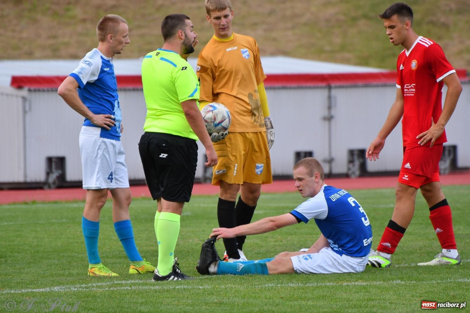 Zdjęcie w galerii na portalu naszraciborz.pl: Piłkarze FC Wrocław Academy napsuli krwi Unitom [FOTO] wiadomości z regionu
