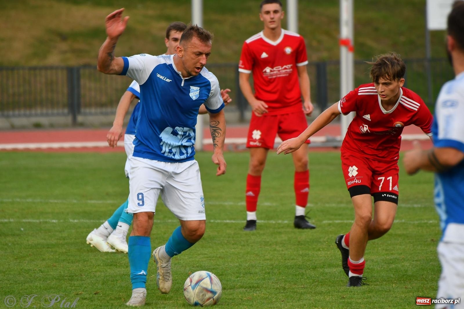 Zdjęcie w galerii na portalu naszraciborz.pl: Piłkarze FC Wrocław Academy napsuli krwi Unitom [FOTO] wiadomości z regionu