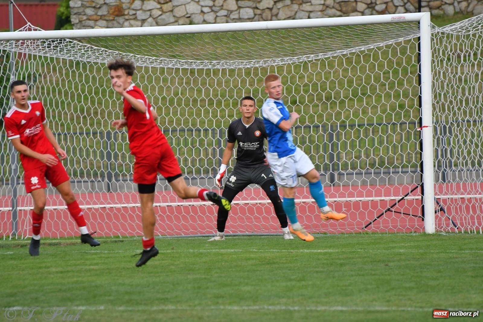 Zdjęcie w galerii na portalu naszraciborz.pl: Piłkarze FC Wrocław Academy napsuli krwi Unitom [FOTO] wiadomości z regionu
