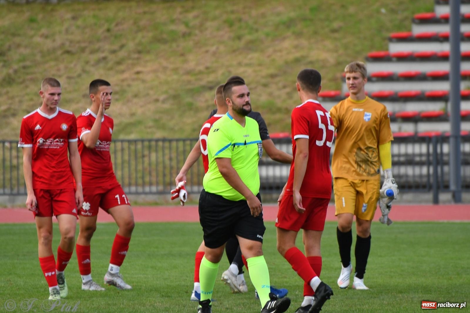 Zdjęcie w galerii na portalu naszraciborz.pl: Piłkarze FC Wrocław Academy napsuli krwi Unitom [FOTO] wiadomości z regionu