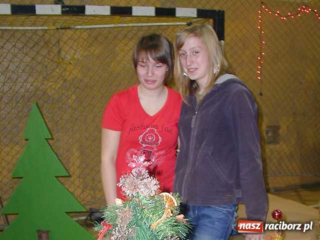 Zdjęcie w galerii na portalu naszraciborz.pl: Rodzinny festyn mikołajkowy w Kuźni wiadomości z regionu