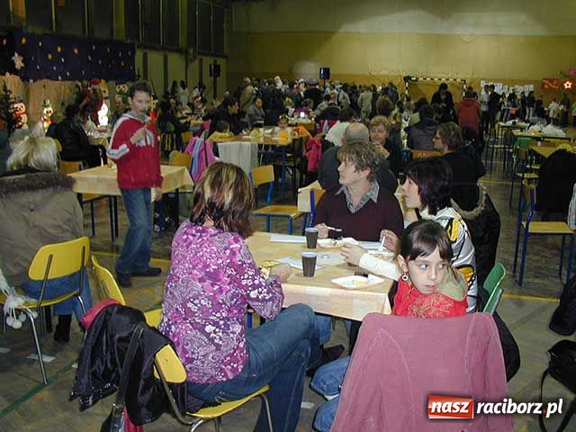Zdjęcie w galerii na portalu naszraciborz.pl: Rodzinny festyn mikołajkowy w Kuźni wiadomości z regionu