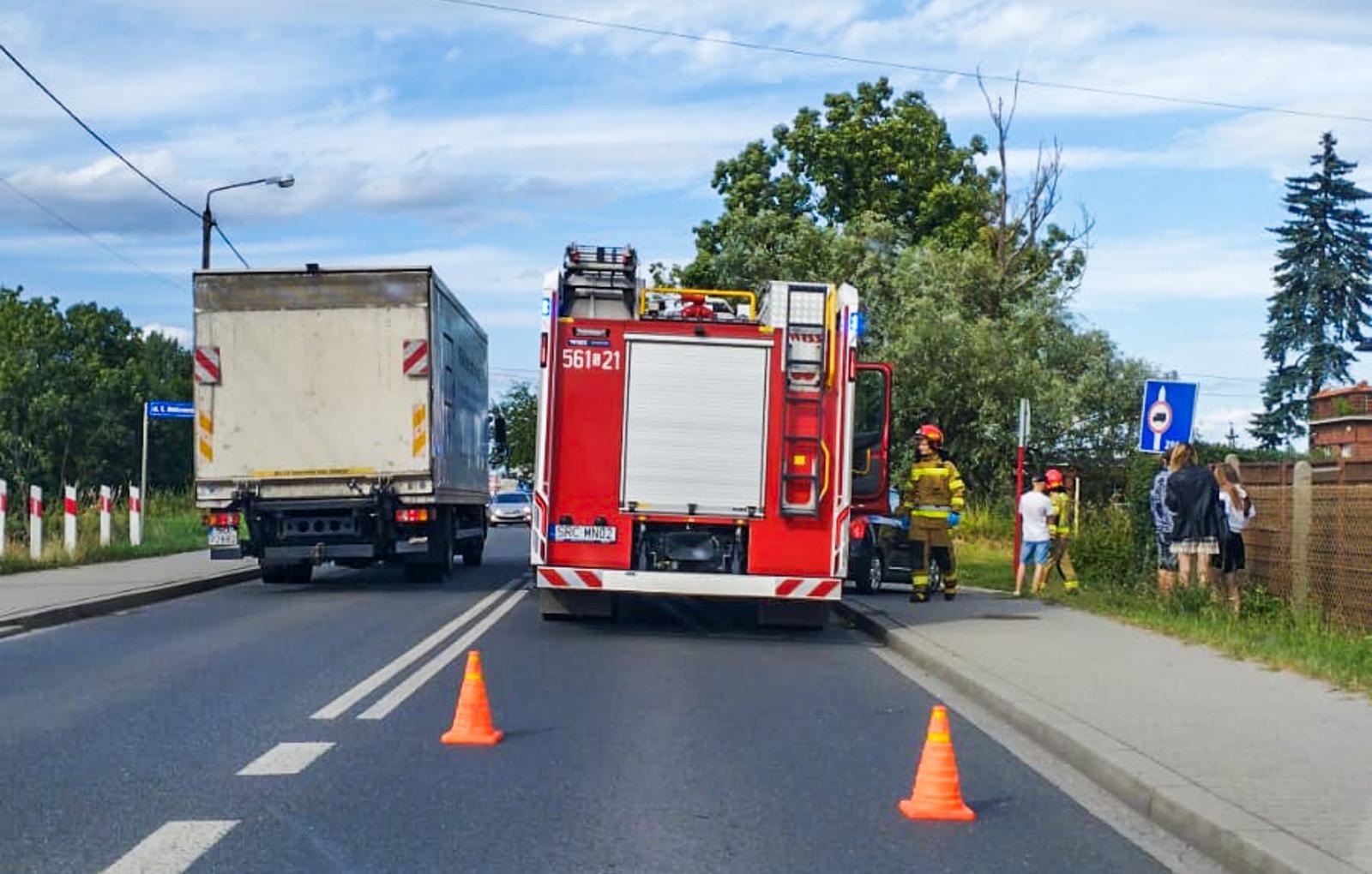 Zdjęcie w galerii na portalu naszraciborz.pl: Raport 998. Audi w rowie przy Gliwickiej wiadomości z regionu