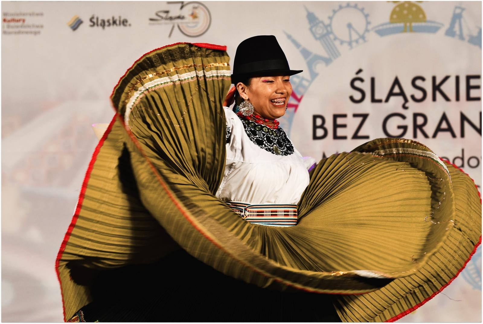 Zdjęcie w galerii na portalu naszraciborz.pl: Śląskie bez granic. Tancerze z Egiptu, Zimbabwe i Wysp Zielonego Przylądka w Raciborzu wiadomości z regionu