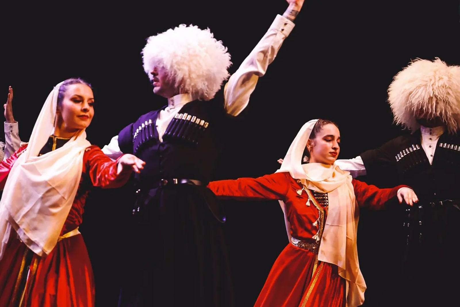 Zdjęcie w galerii na portalu naszraciborz.pl: Śląskie bez granic. Tancerze z Egiptu, Zimbabwe i Wysp Zielonego Przylądka w Raciborzu wiadomości z regionu