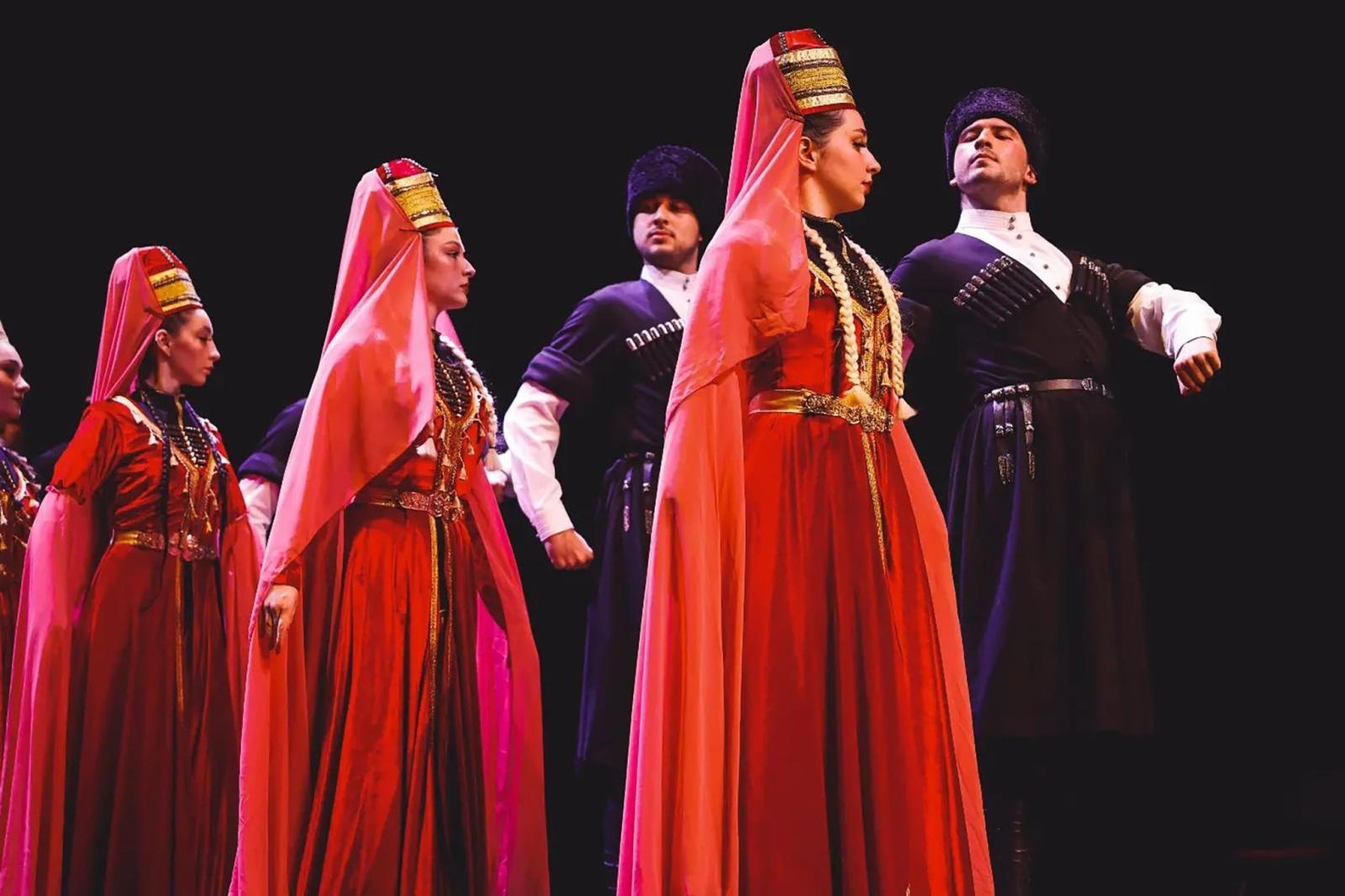 Zdjęcie w galerii na portalu naszraciborz.pl: Śląskie bez granic. Tancerze z Egiptu, Zimbabwe i Wysp Zielonego Przylądka w Raciborzu wiadomości z regionu