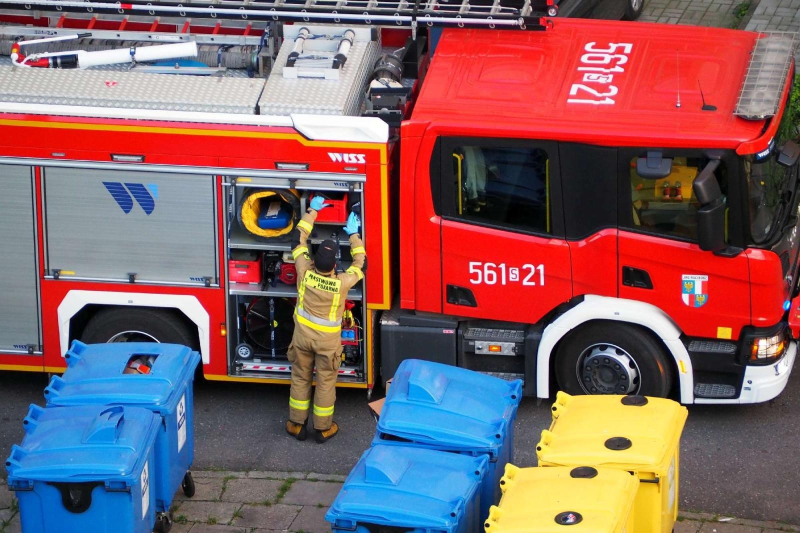 Zdjęcie w galerii na portalu naszraciborz.pl: Akcja policjantów i strażaków na Katowickiej wiadomości z regionu