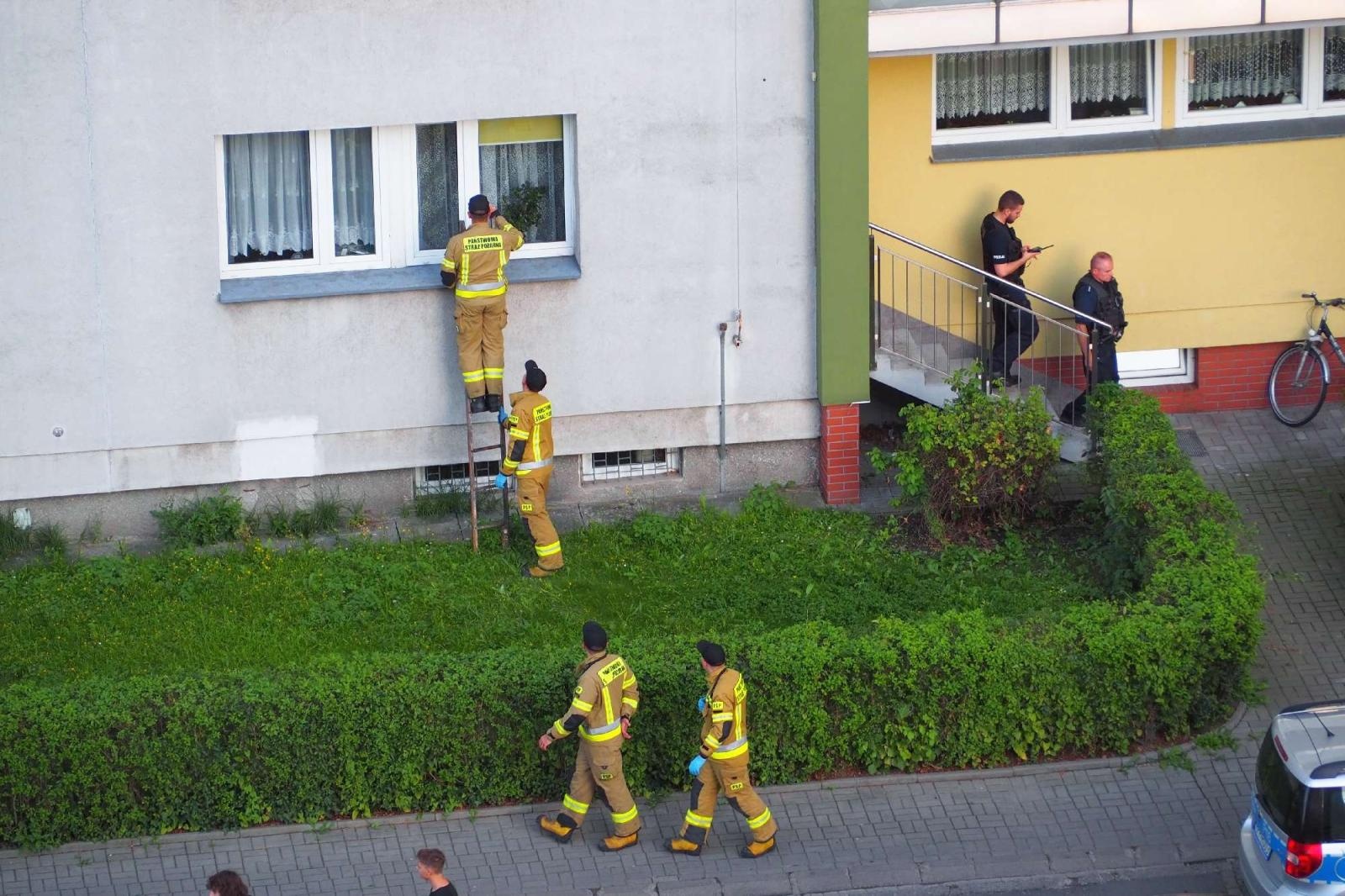 Zdjęcie w galerii na portalu naszraciborz.pl: Akcja policjantów i strażaków na Katowickiej wiadomości z regionu