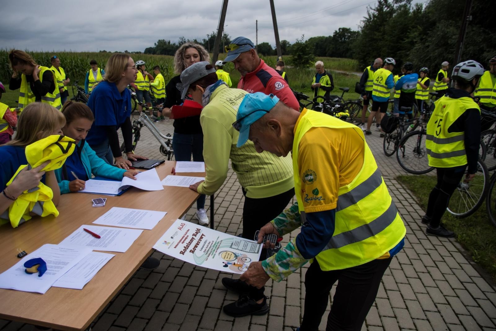 Zdjęcie w galerii na portalu naszraciborz.pl: XII Rodzinny Rajd Rowerowy firmy ALAS Utex i Gminy Krzyżanowice [FOTO i WIDEO] wiadomości z regionu