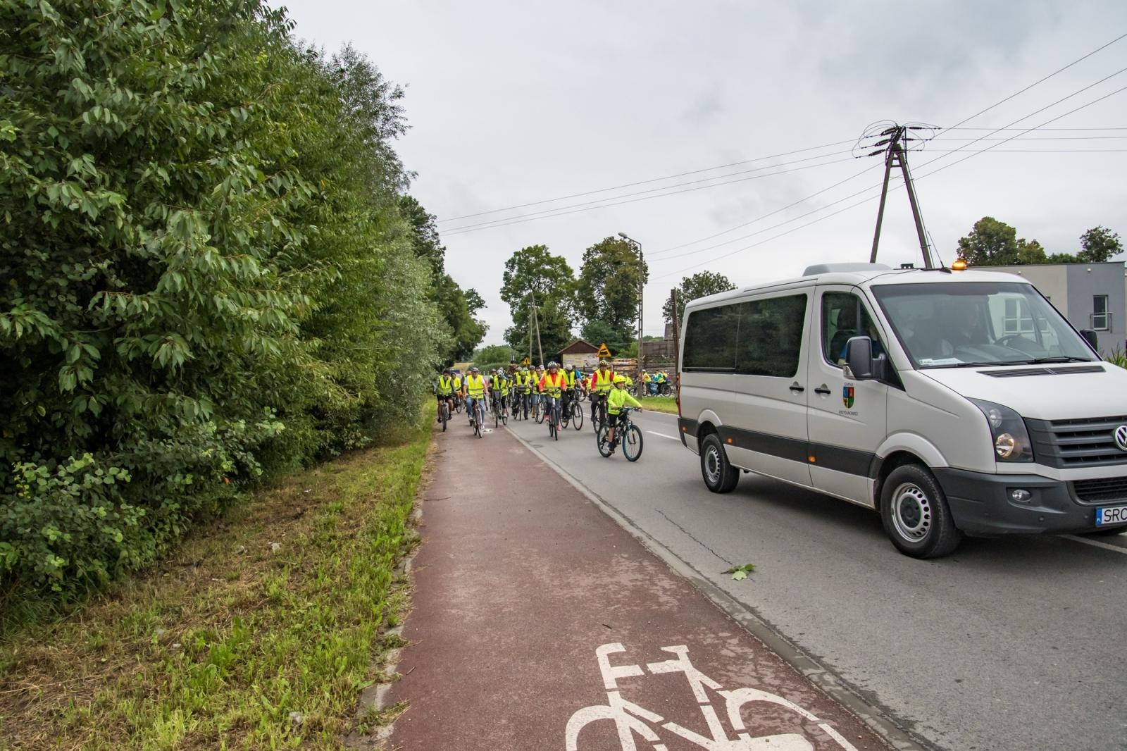 Zdjęcie w galerii na portalu naszraciborz.pl: XII Rodzinny Rajd Rowerowy firmy ALAS Utex i Gminy Krzyżanowice [FOTO i WIDEO] wiadomości z regionu