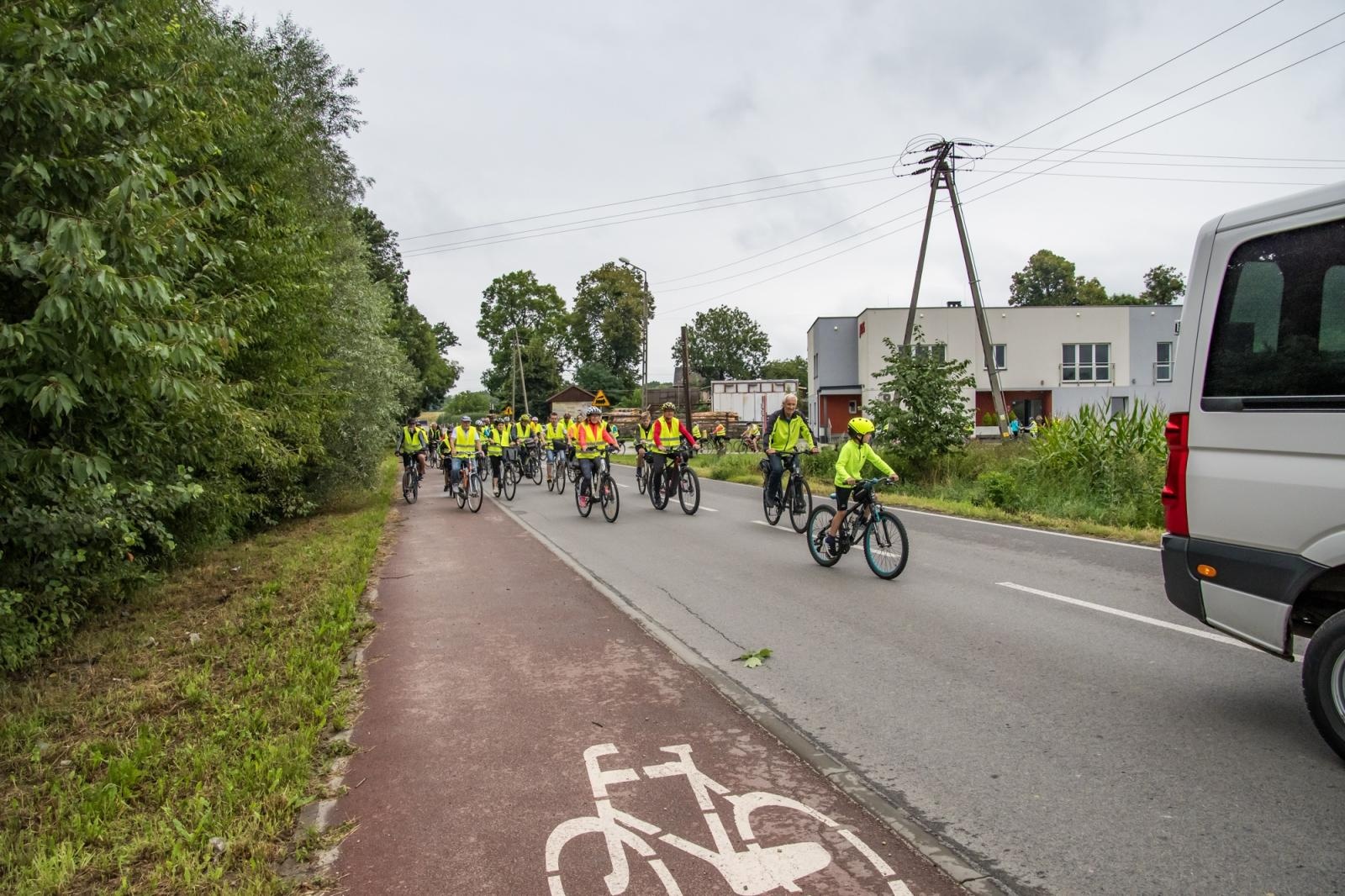 Zdjęcie w galerii na portalu naszraciborz.pl: XII Rodzinny Rajd Rowerowy firmy ALAS Utex i Gminy Krzyżanowice [FOTO i WIDEO] wiadomości z regionu