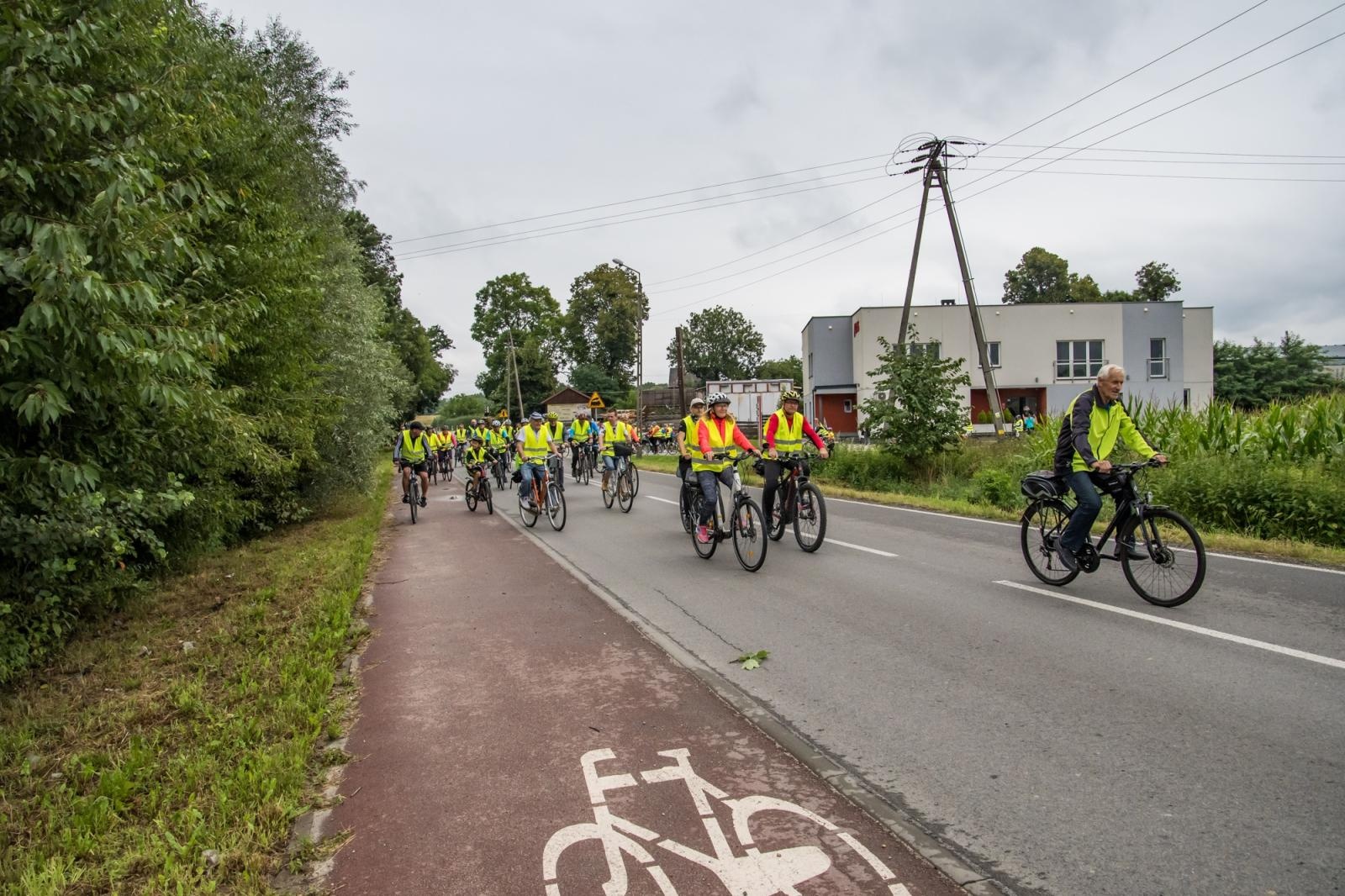 Zdjęcie w galerii na portalu naszraciborz.pl: XII Rodzinny Rajd Rowerowy firmy ALAS Utex i Gminy Krzyżanowice [FOTO i WIDEO] wiadomości z regionu