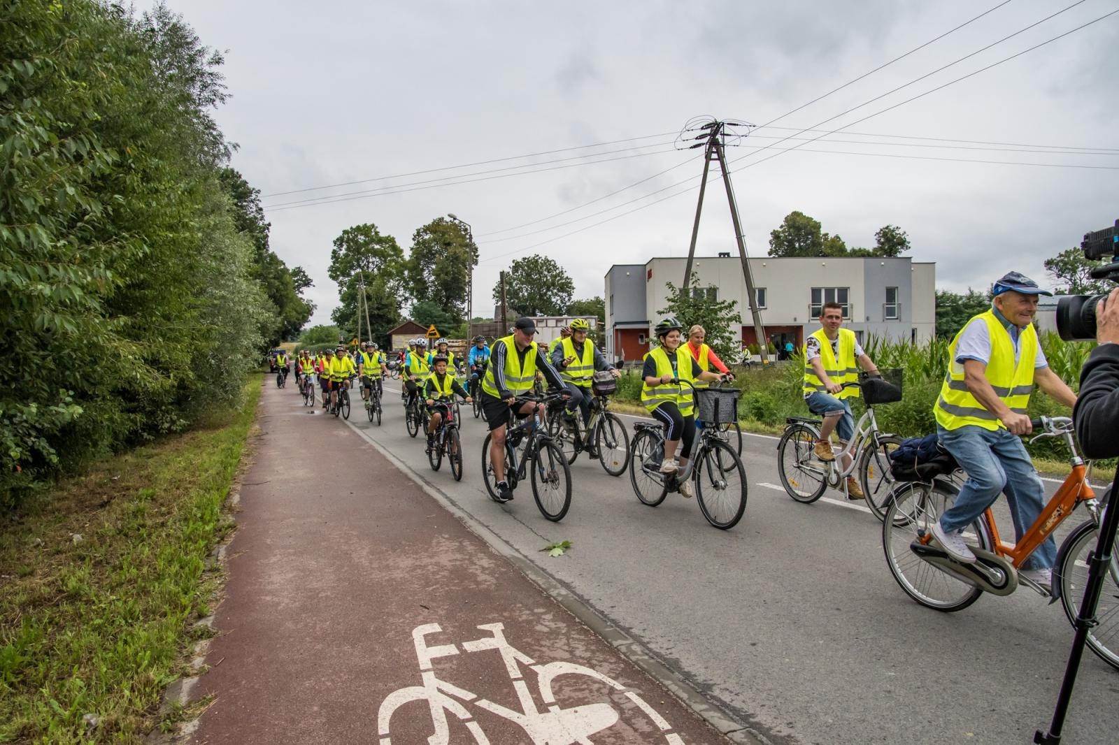 Zdjęcie w galerii na portalu naszraciborz.pl: XII Rodzinny Rajd Rowerowy firmy ALAS Utex i Gminy Krzyżanowice [FOTO i WIDEO] wiadomości z regionu