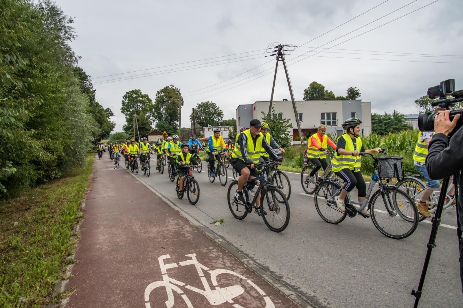 Zdjęcie w galerii na portalu naszraciborz.pl: XII Rodzinny Rajd Rowerowy firmy ALAS Utex i Gminy Krzyżanowice [FOTO i WIDEO] wiadomości z regionu