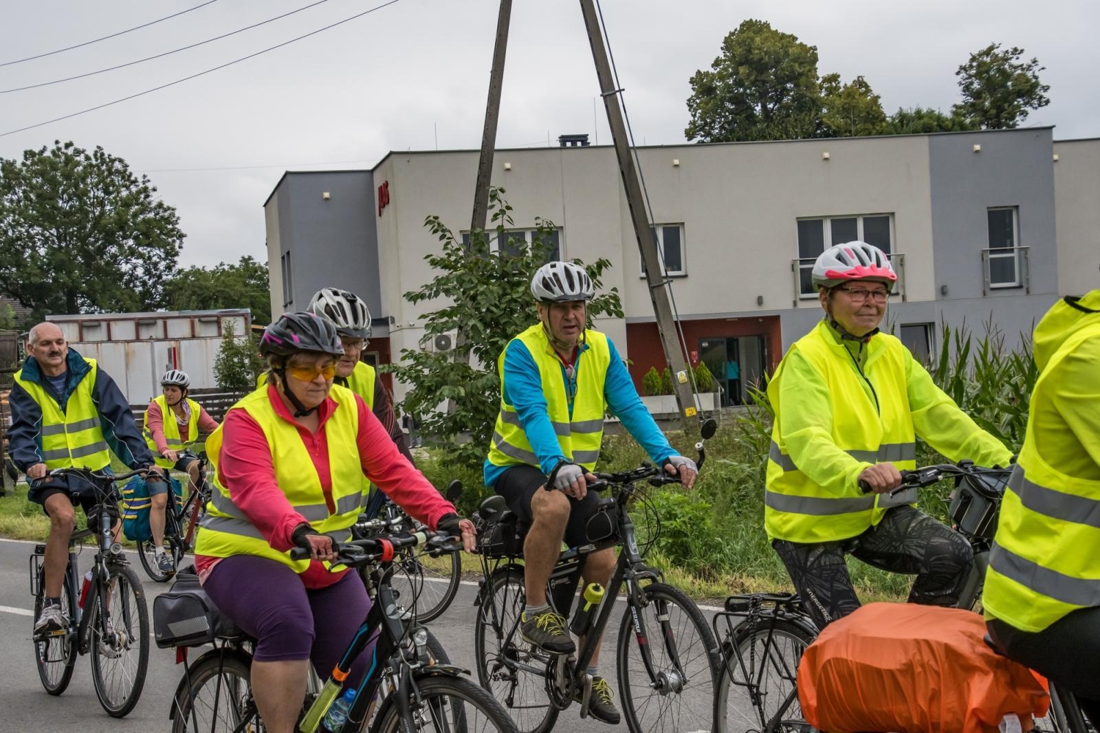 Zdjęcie w galerii na portalu naszraciborz.pl: XII Rodzinny Rajd Rowerowy firmy ALAS Utex i Gminy Krzyżanowice [FOTO i WIDEO] wiadomości z regionu