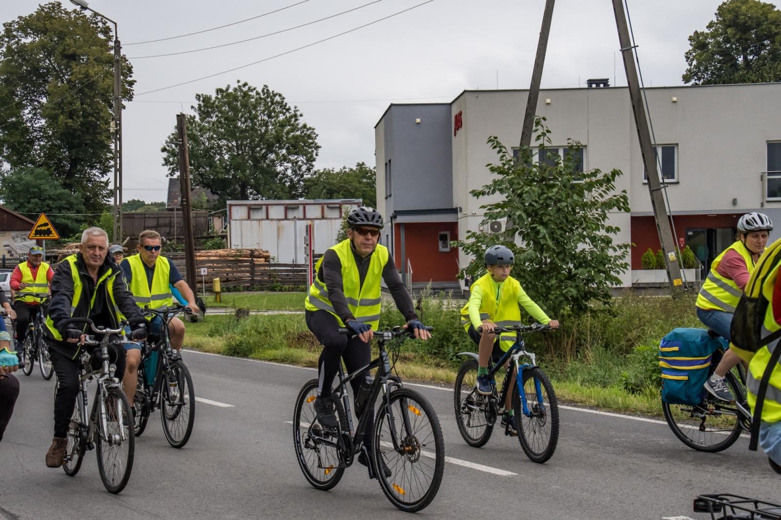 Zdjęcie w galerii na portalu naszraciborz.pl: XII Rodzinny Rajd Rowerowy firmy ALAS Utex i Gminy Krzyżanowice [FOTO i WIDEO] wiadomości z regionu