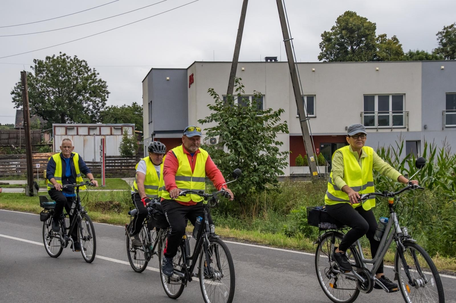 Zdjęcie w galerii na portalu naszraciborz.pl: XII Rodzinny Rajd Rowerowy firmy ALAS Utex i Gminy Krzyżanowice [FOTO i WIDEO] wiadomości z regionu