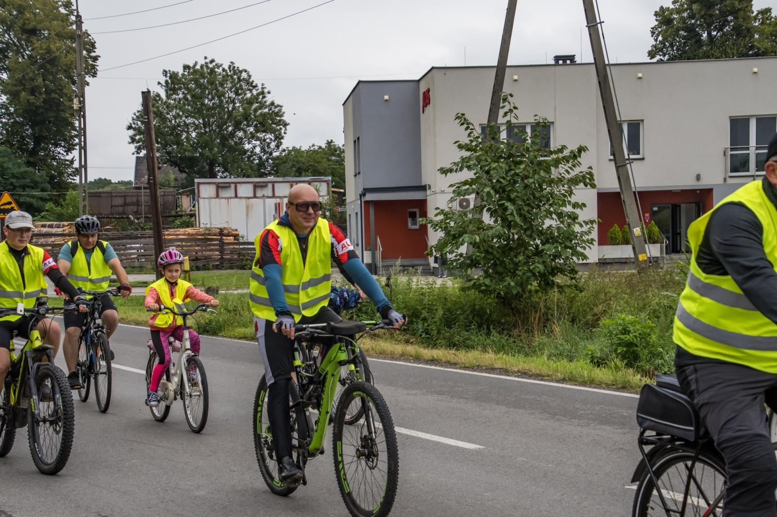 Zdjęcie w galerii na portalu naszraciborz.pl: XII Rodzinny Rajd Rowerowy firmy ALAS Utex i Gminy Krzyżanowice [FOTO i WIDEO] wiadomości z regionu