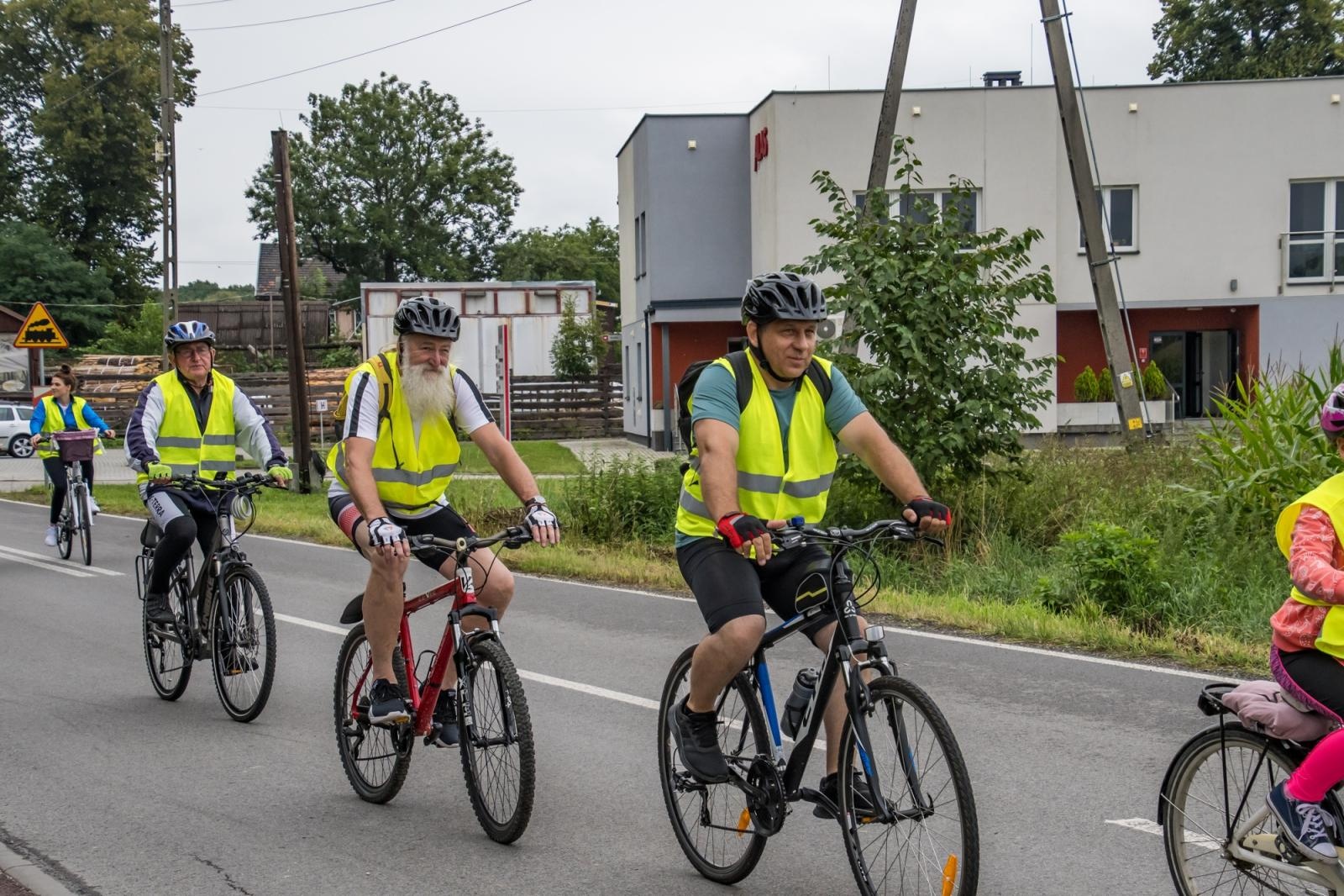 Zdjęcie w galerii na portalu naszraciborz.pl: XII Rodzinny Rajd Rowerowy firmy ALAS Utex i Gminy Krzyżanowice [FOTO i WIDEO] wiadomości z regionu
