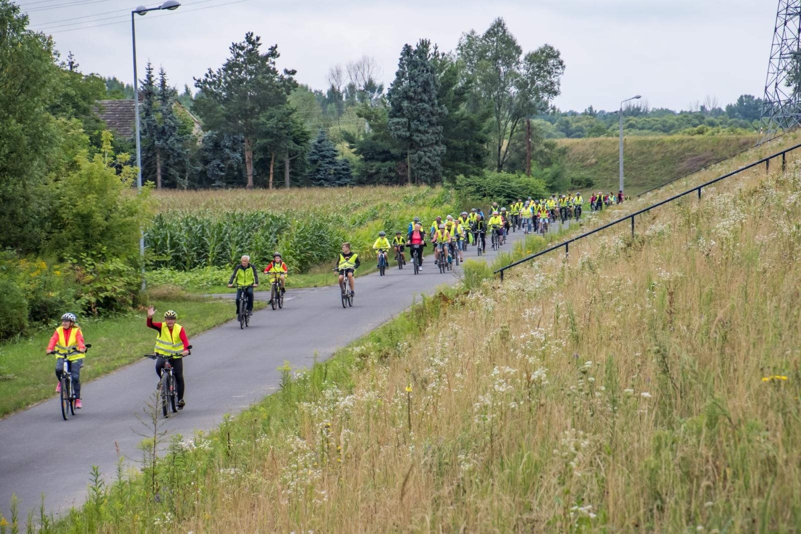 Zdjęcie w galerii na portalu naszraciborz.pl: XII Rodzinny Rajd Rowerowy firmy ALAS Utex i Gminy Krzyżanowice [FOTO i WIDEO] wiadomości z regionu