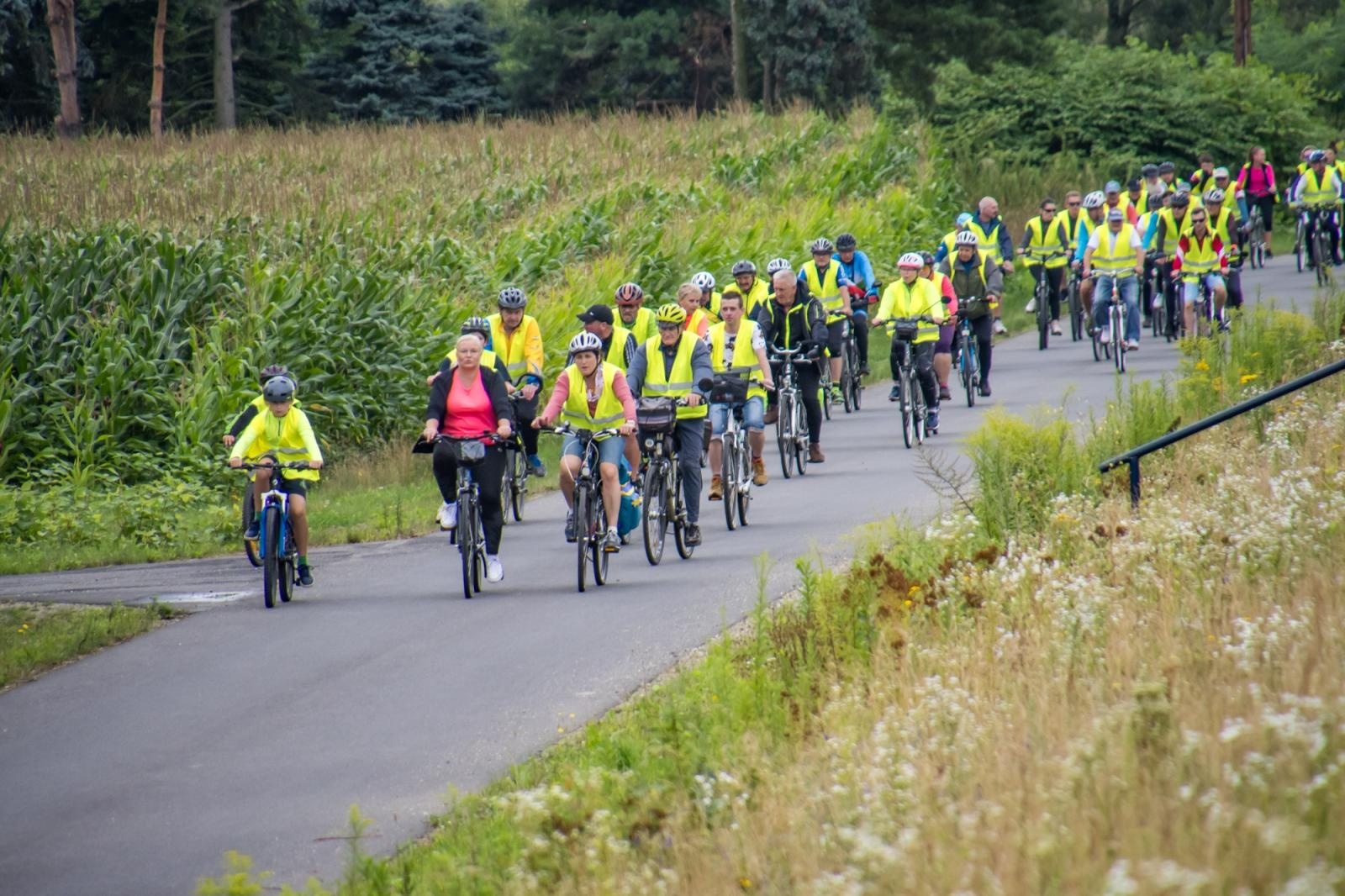 Zdjęcie w galerii na portalu naszraciborz.pl: XII Rodzinny Rajd Rowerowy firmy ALAS Utex i Gminy Krzyżanowice [FOTO i WIDEO] wiadomości z regionu