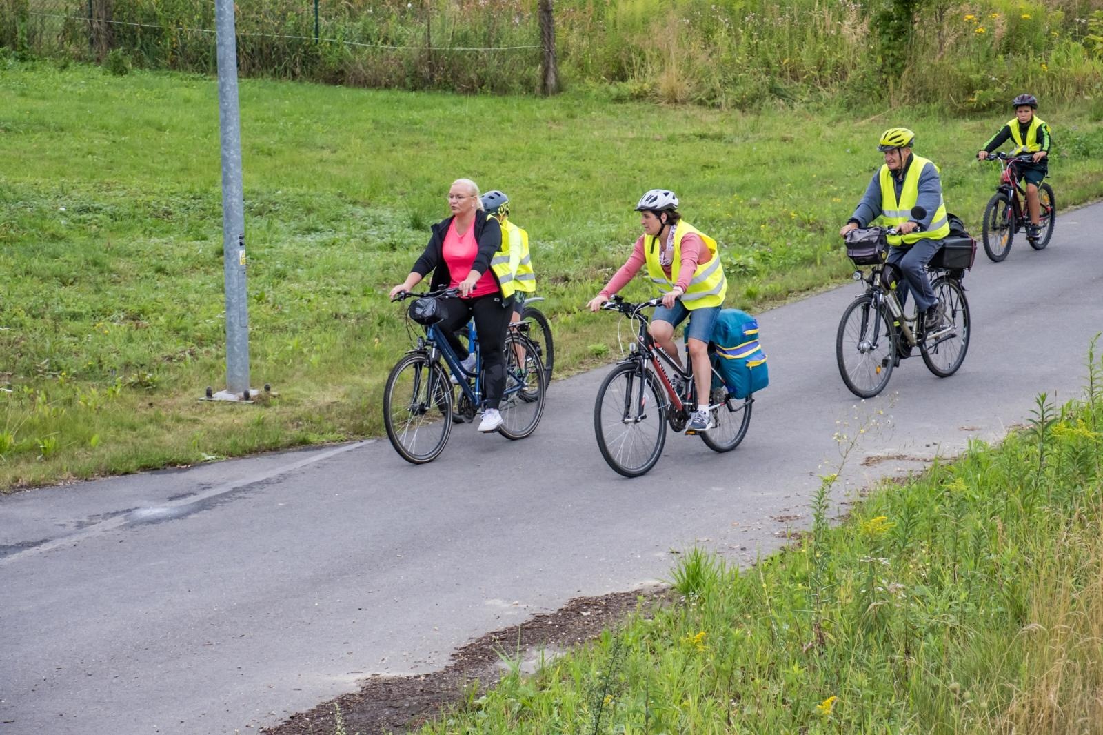 Zdjęcie w galerii na portalu naszraciborz.pl: XII Rodzinny Rajd Rowerowy firmy ALAS Utex i Gminy Krzyżanowice [FOTO i WIDEO] wiadomości z regionu