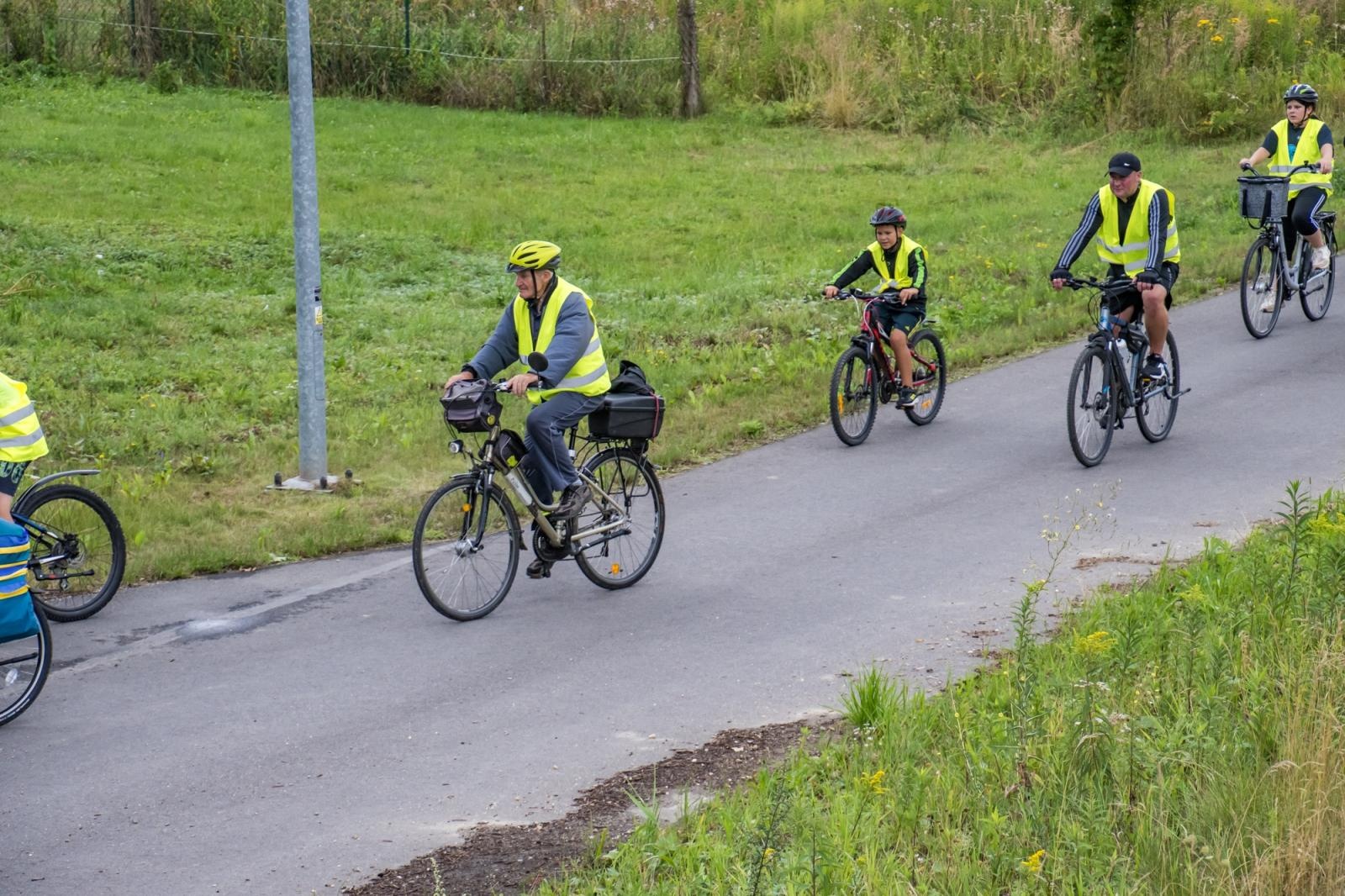 Zdjęcie w galerii na portalu naszraciborz.pl: XII Rodzinny Rajd Rowerowy firmy ALAS Utex i Gminy Krzyżanowice [FOTO i WIDEO] wiadomości z regionu
