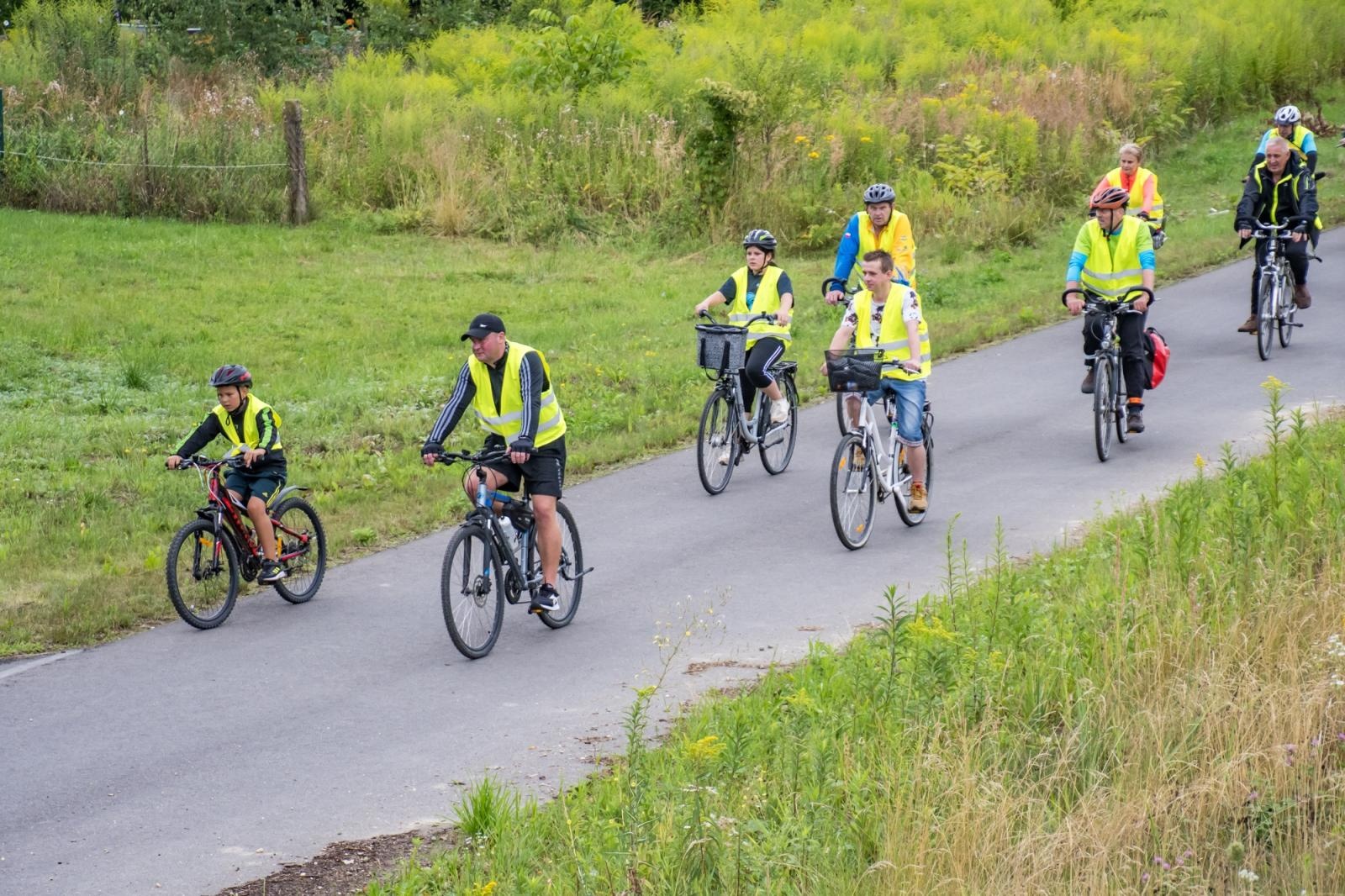 Zdjęcie w galerii na portalu naszraciborz.pl: XII Rodzinny Rajd Rowerowy firmy ALAS Utex i Gminy Krzyżanowice [FOTO i WIDEO] wiadomości z regionu