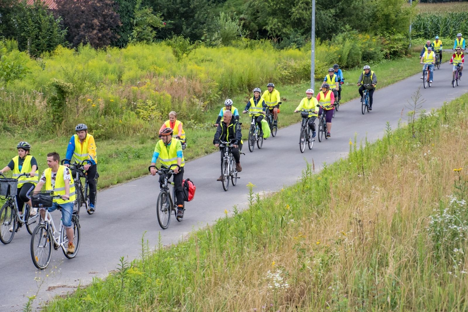 Zdjęcie w galerii na portalu naszraciborz.pl: XII Rodzinny Rajd Rowerowy firmy ALAS Utex i Gminy Krzyżanowice [FOTO i WIDEO] wiadomości z regionu