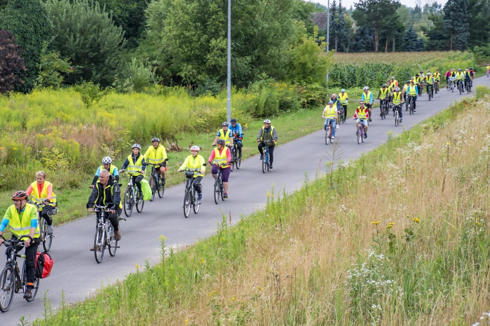 Zdjęcie w galerii na portalu naszraciborz.pl: XII Rodzinny Rajd Rowerowy firmy ALAS Utex i Gminy Krzyżanowice [FOTO i WIDEO] wiadomości z regionu