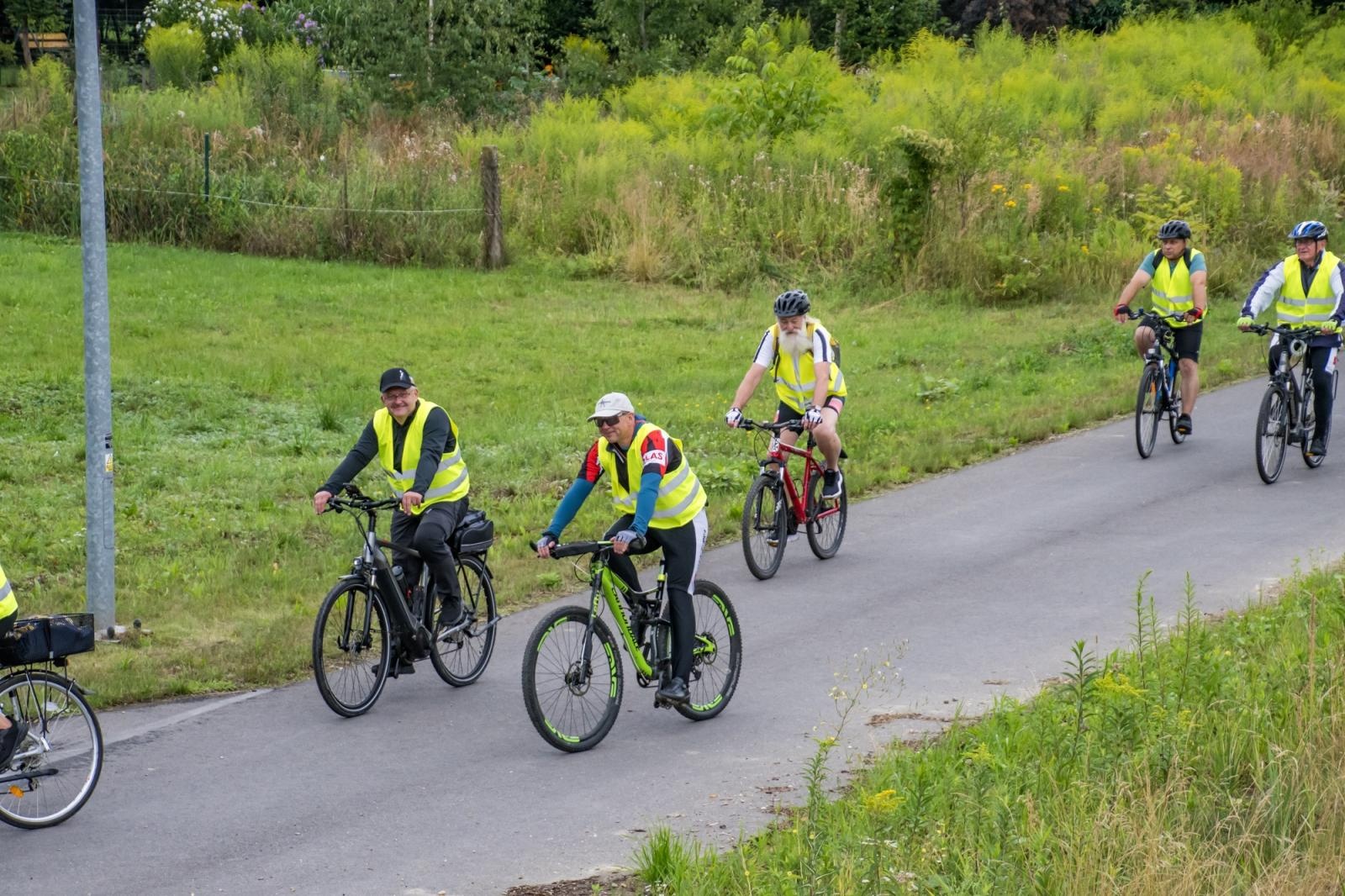 Zdjęcie w galerii na portalu naszraciborz.pl: XII Rodzinny Rajd Rowerowy firmy ALAS Utex i Gminy Krzyżanowice [FOTO i WIDEO] wiadomości z regionu