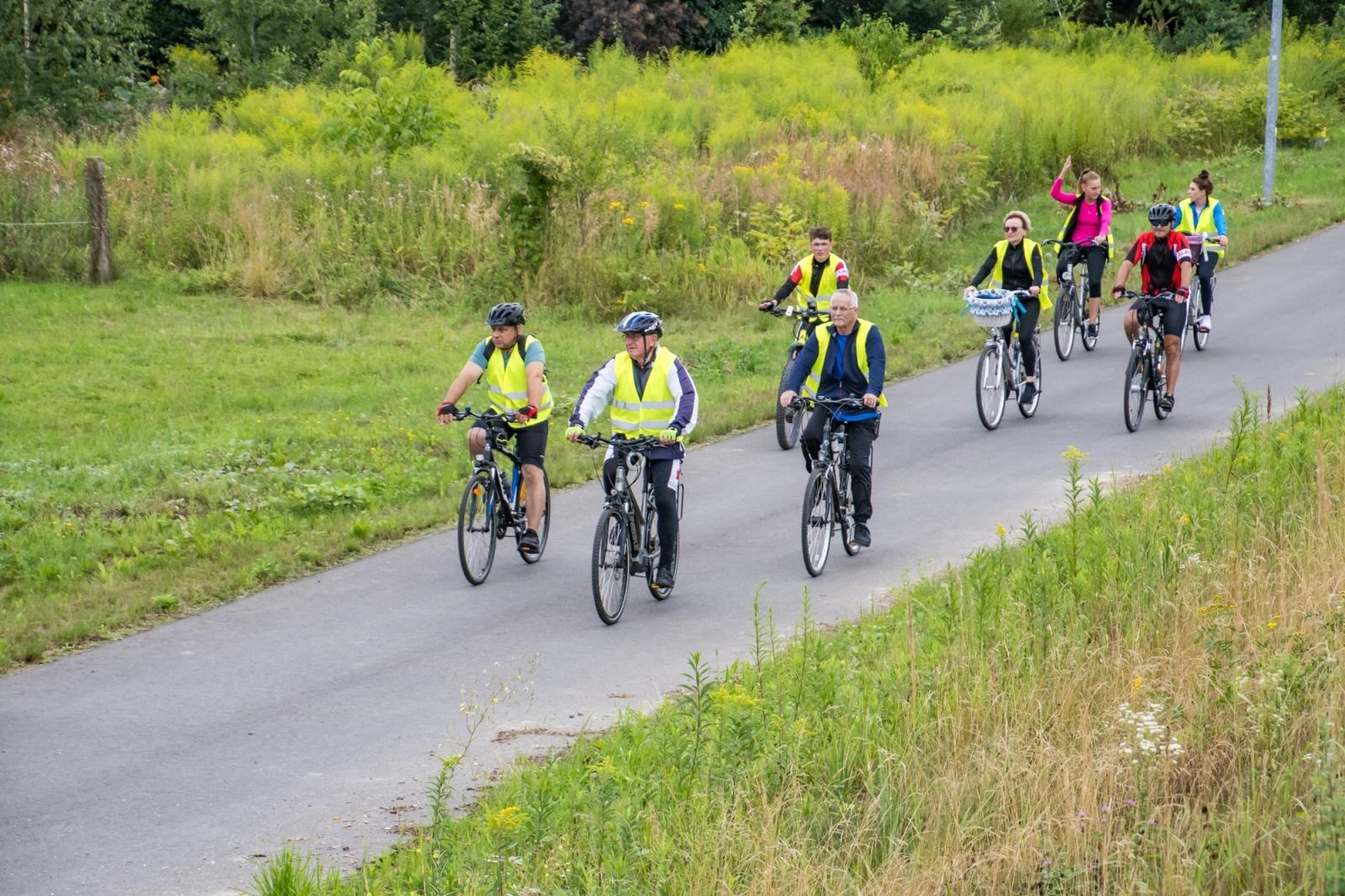 Zdjęcie w galerii na portalu naszraciborz.pl: XII Rodzinny Rajd Rowerowy firmy ALAS Utex i Gminy Krzyżanowice [FOTO i WIDEO] wiadomości z regionu
