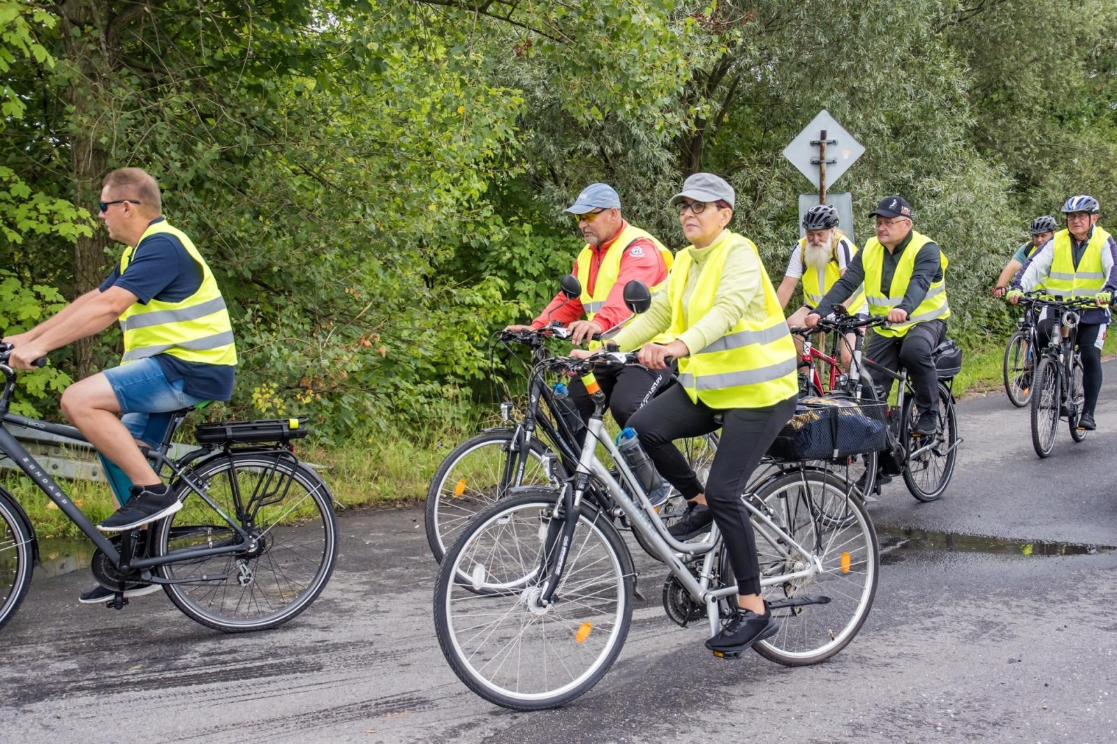 Zdjęcie w galerii na portalu naszraciborz.pl: XII Rodzinny Rajd Rowerowy firmy ALAS Utex i Gminy Krzyżanowice [FOTO i WIDEO] wiadomości z regionu