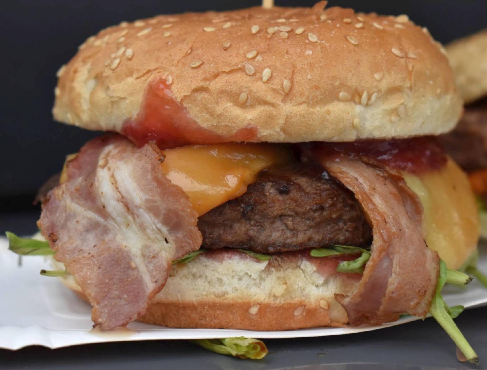 Zdjęcie w galerii na portalu naszraciborz.pl: Na Zamku Piastowskim trwa dwudniowy piknik kulinarny wiadomości z regionu