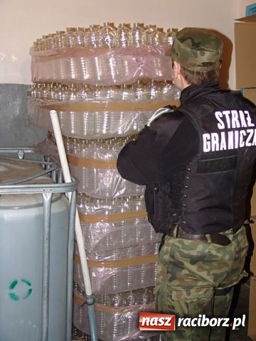 Zdjęcie w galerii na portalu naszraciborz.pl: Pogranicznicy z Raciborza rozbili szajkę wiadomości z regionu