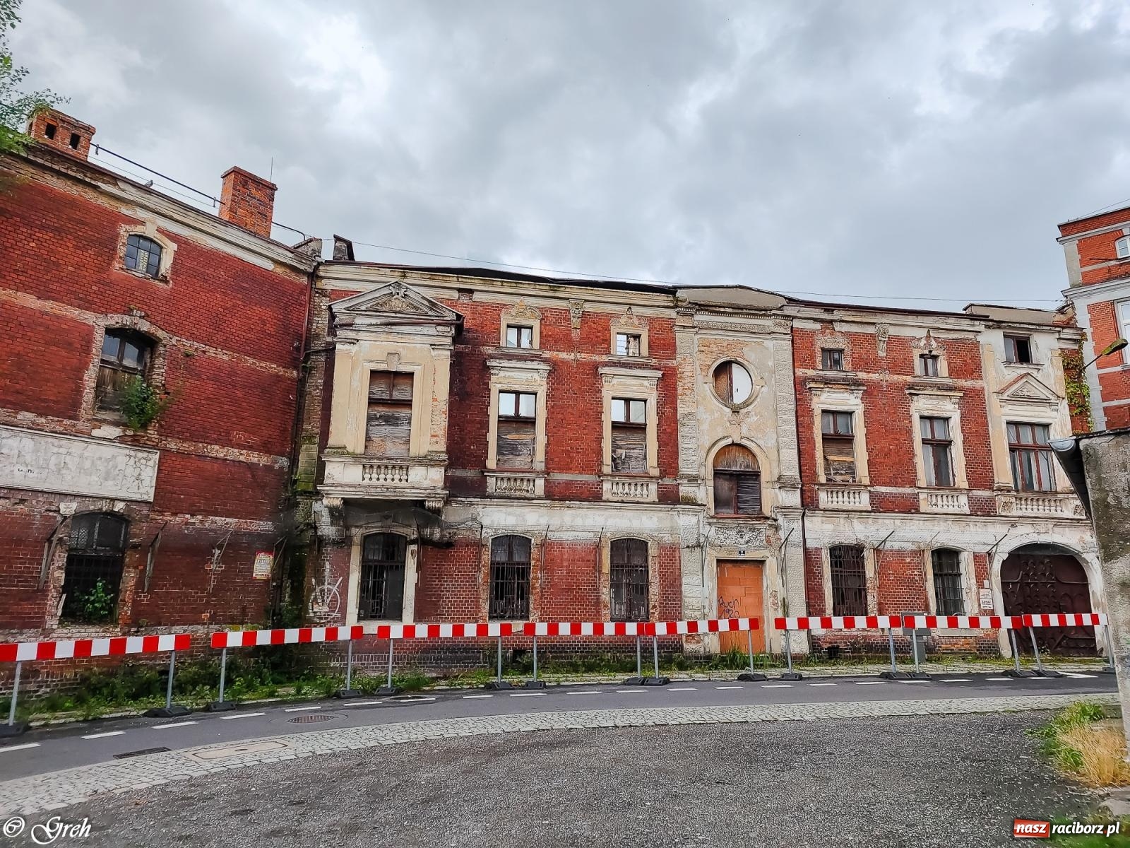 Zdjęcie w galerii na portalu naszraciborz.pl: Dobra i zła wiadomość. Miejska konserwator o odbudowie starej winiarni i szpitala wiadomości z regionu