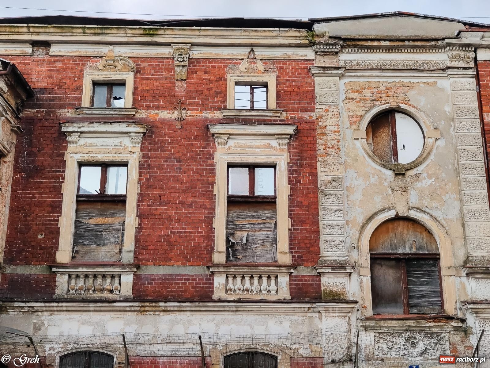 Zdjęcie w galerii na portalu naszraciborz.pl: Dobra i zła wiadomość. Miejska konserwator o odbudowie starej winiarni i szpitala wiadomości z regionu