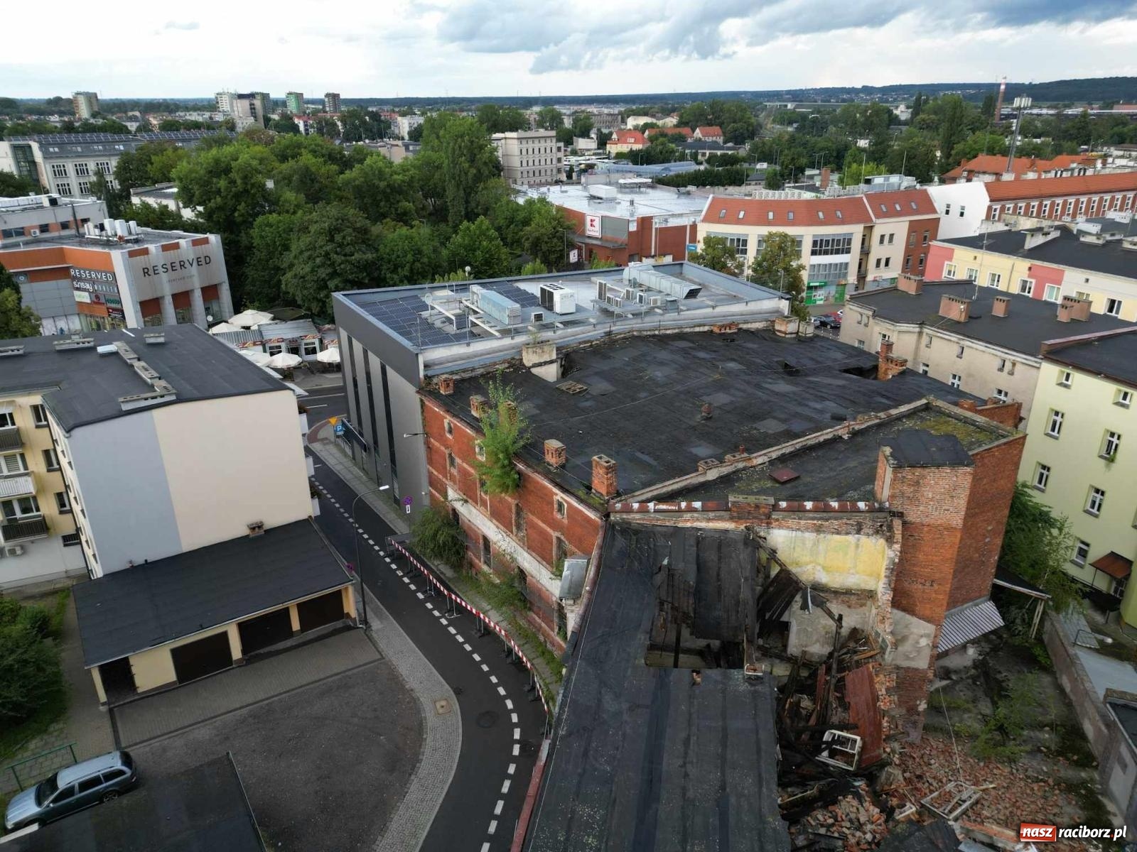 Zdjęcie w galerii na portalu naszraciborz.pl: Dobra i zła wiadomość. Miejska konserwator o odbudowie starej winiarni i szpitala wiadomości z regionu