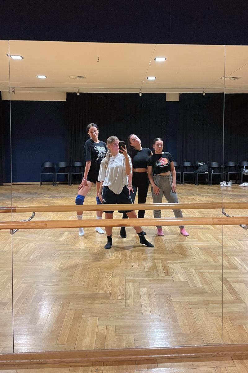 Zdjęcie w galerii na portalu naszraciborz.pl: Taniec współczesny na warsztacie w RCK wiadomości z regionu