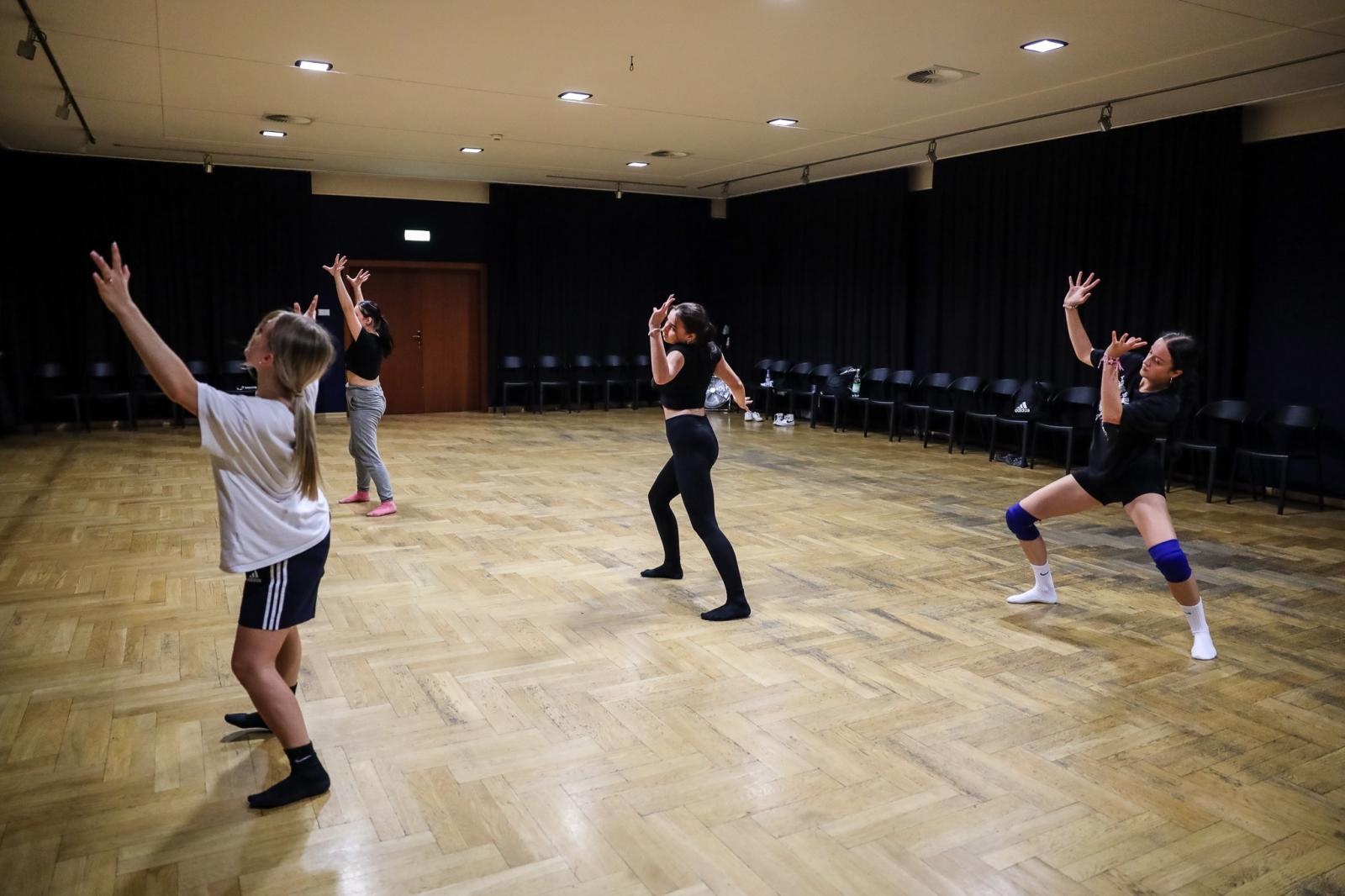 Zdjęcie w galerii na portalu naszraciborz.pl: Taniec współczesny na warsztacie w RCK wiadomości z regionu