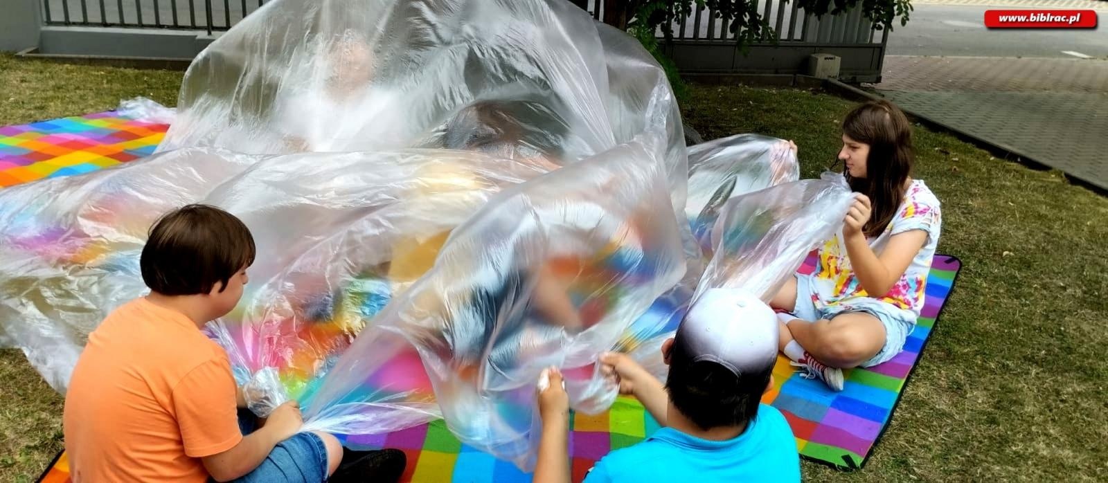 Zdjęcie w galerii na portalu naszraciborz.pl: Zakończyły się Wakacje z baśniami Andersena wiadomości z regionu