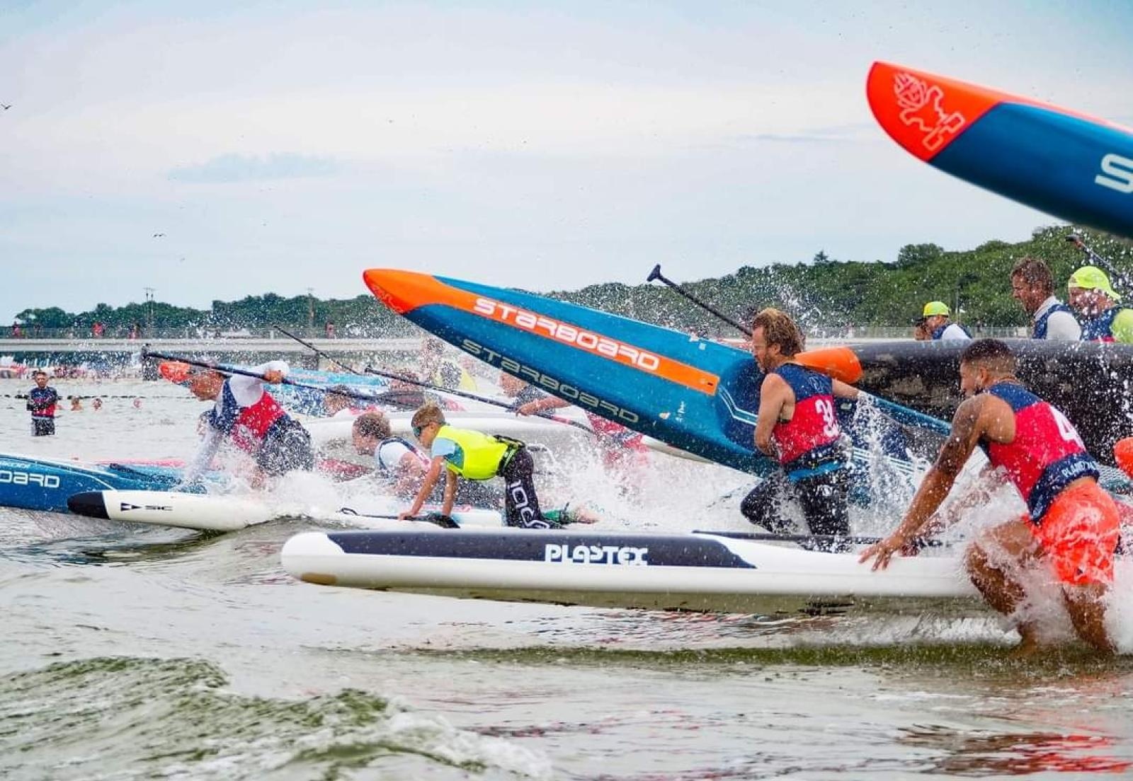 Zdjęcie w galerii na portalu naszraciborz.pl: Raciborzanki na podium Planet Baltic SUP Race wiadomości z regionu