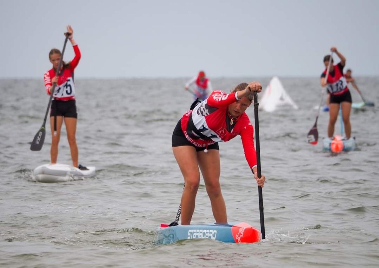 Zdjęcie w galerii na portalu naszraciborz.pl: Raciborzanki na podium Planet Baltic SUP Race wiadomości z regionu