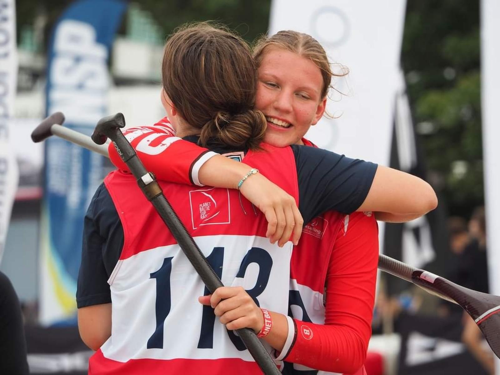Zdjęcie w galerii na portalu naszraciborz.pl: Raciborzanki na podium Planet Baltic SUP Race wiadomości z regionu