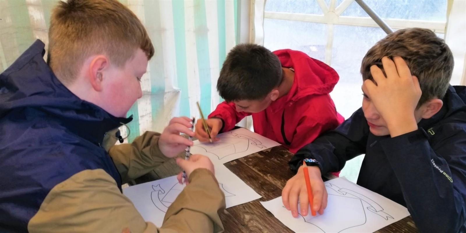 Zdjęcie w galerii na portalu naszraciborz.pl: Młodzież z trzech partnerskich powiatów zgłębiała relację człowiek-las wiadomości z regionu