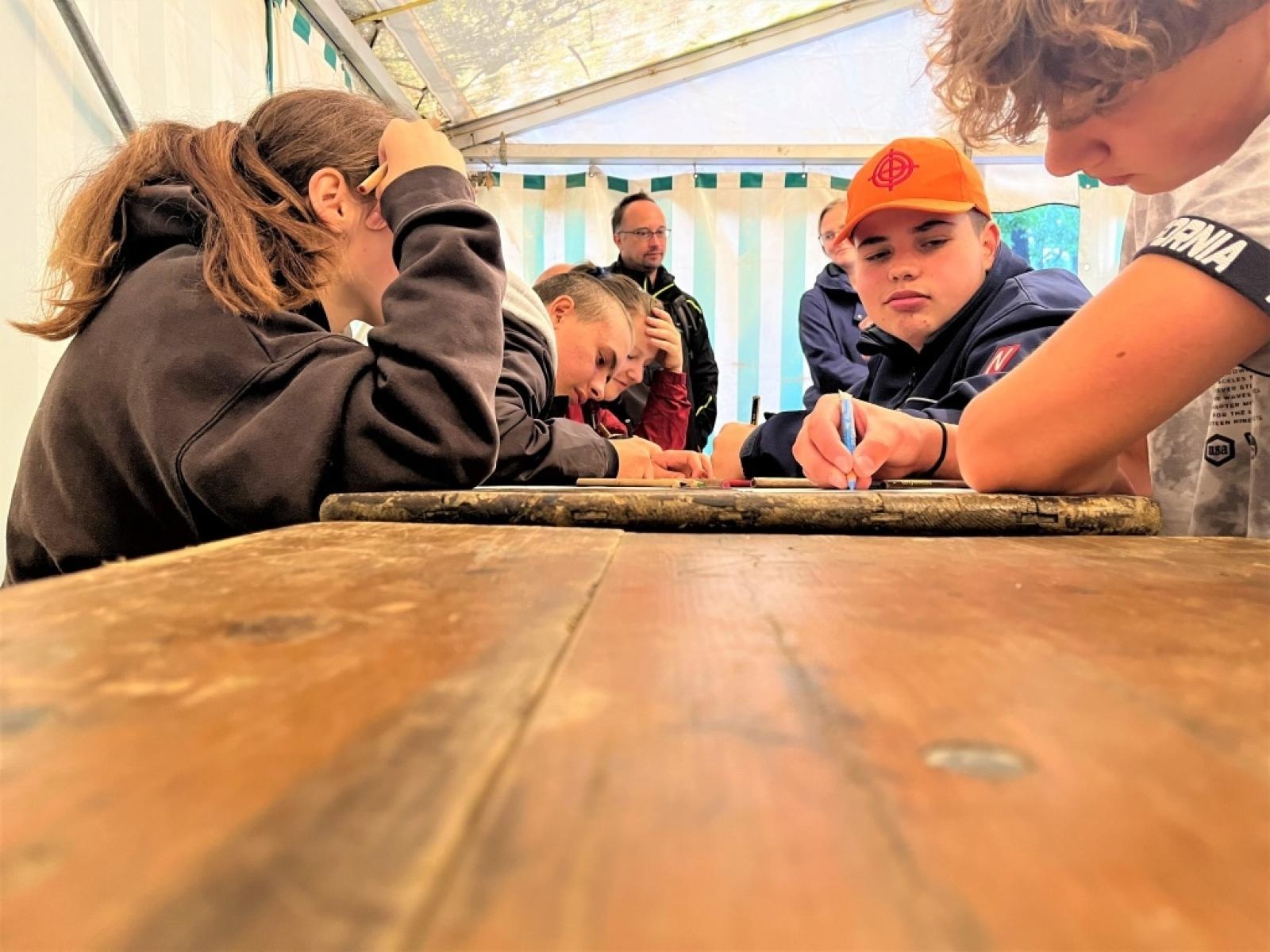 Zdjęcie w galerii na portalu naszraciborz.pl: Młodzież z trzech partnerskich powiatów zgłębiała relację człowiek-las wiadomości z regionu